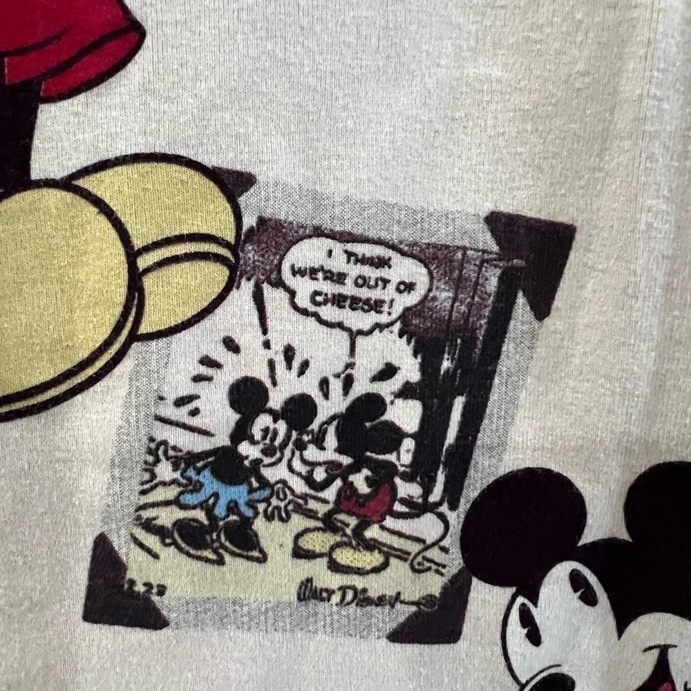 Bradford Exchange x Disney “Retro Mickey” Artistic Apparel Line 3/4 Sleeve Shirt - Picture 5 of 6